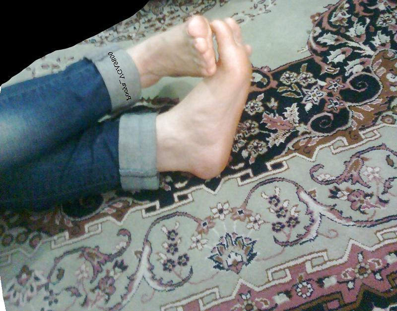 17P Iranian feet - Persian