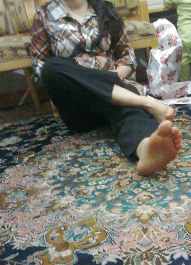 17P Iranian feet - Persian