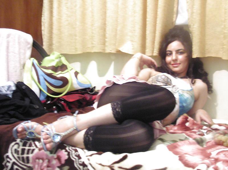 17P Iranian feet - Persian