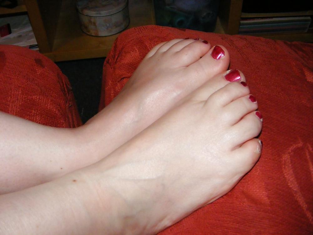 14P Pink knickers and red nails