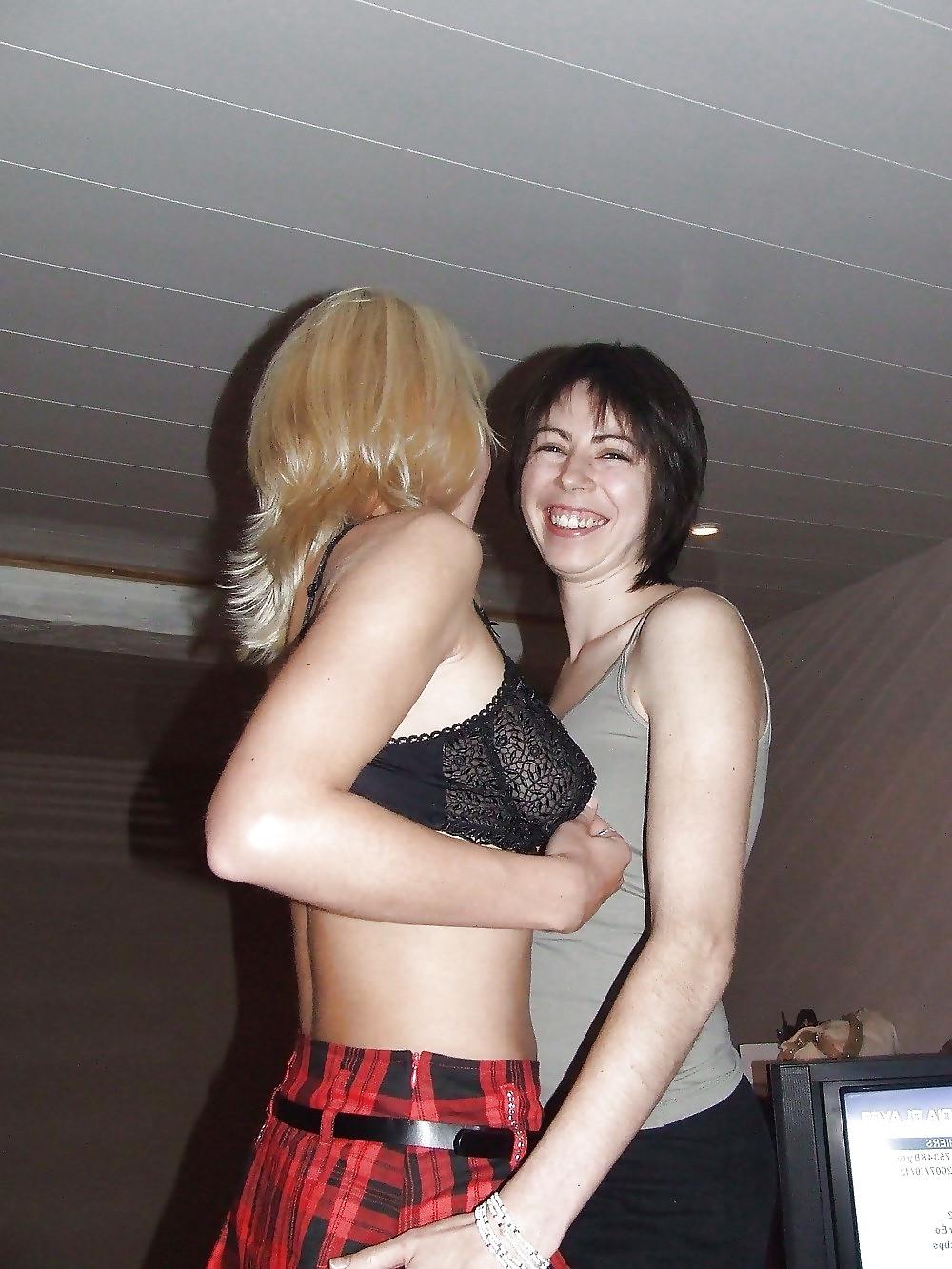 25P Hot Lesbian Lovers.