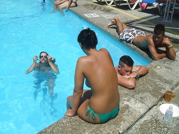 25P Facebook sluts on holiday