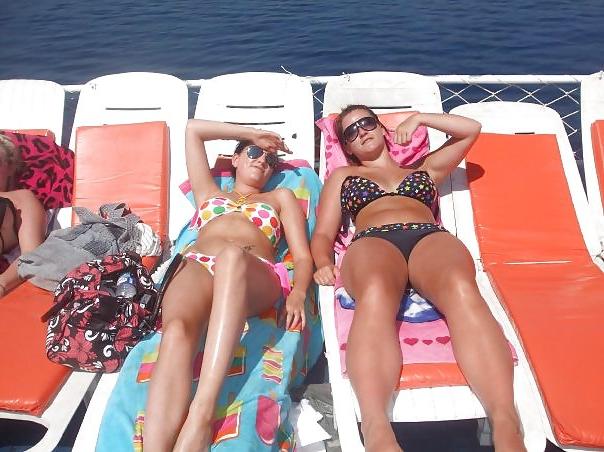 25P Facebook sluts on holiday
