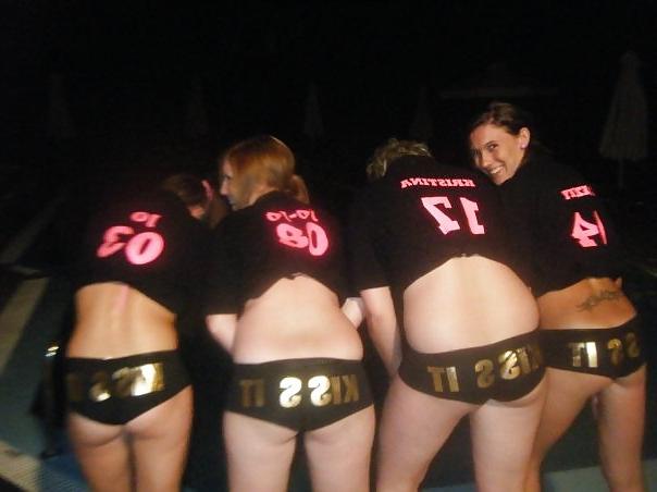 25P Facebook sluts on holiday