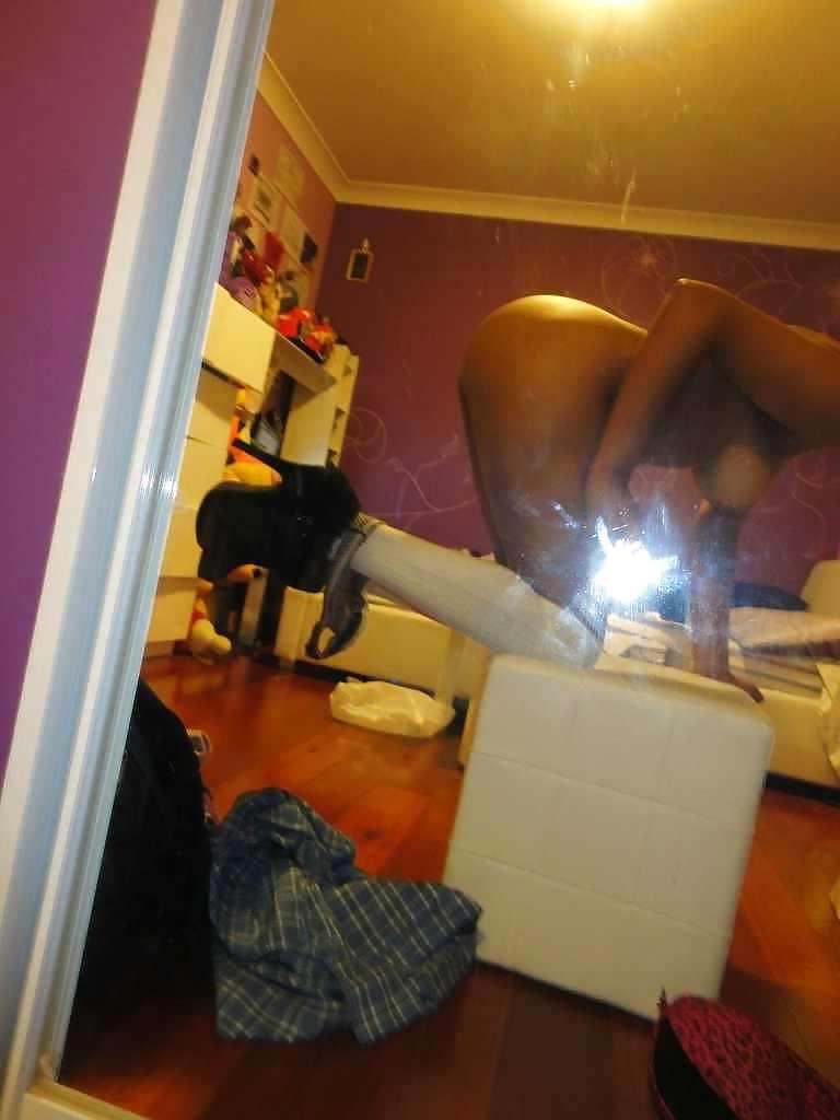 25P INDIAN WHORE AT HOME