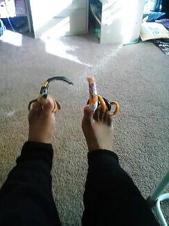 18P Long toenails pics