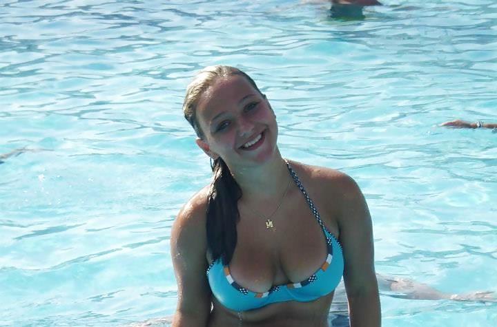 17P Amateur Dutch teen with not her mom from facebook