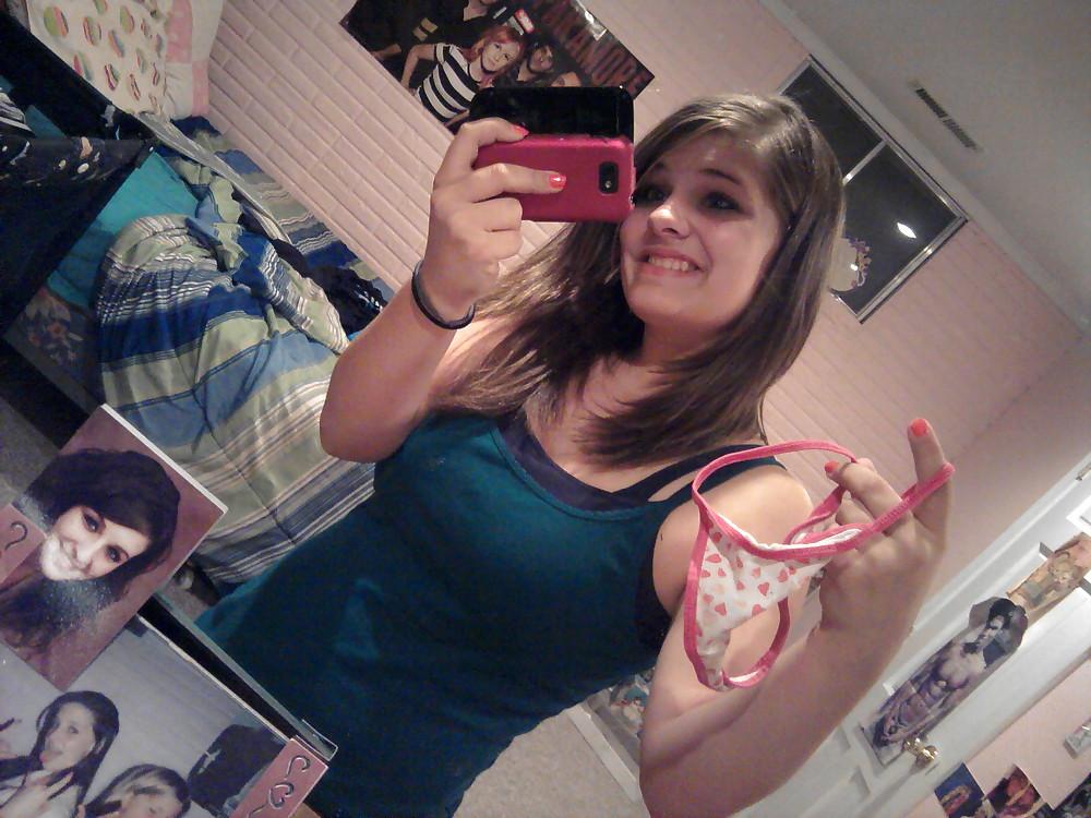 16P Amigas ensenando calzones Friend showing panties #2