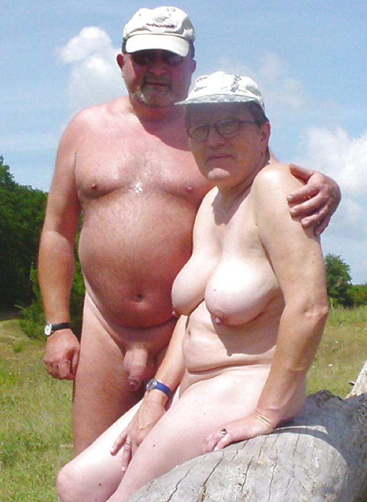 20P Naked In The Great Outdoors - Vol. 2
