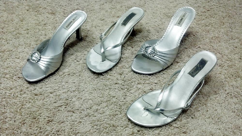 25P House Sitting (My Neighbors Shoe Collection!)