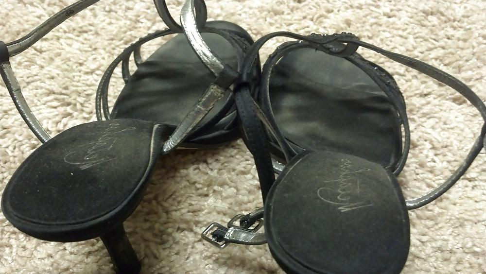 25P House Sitting (My Neighbors Shoe Collection!)