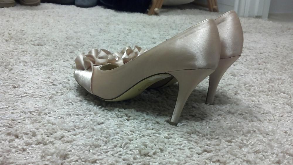25P House Sitting (My Neighbors Shoe Collection!)