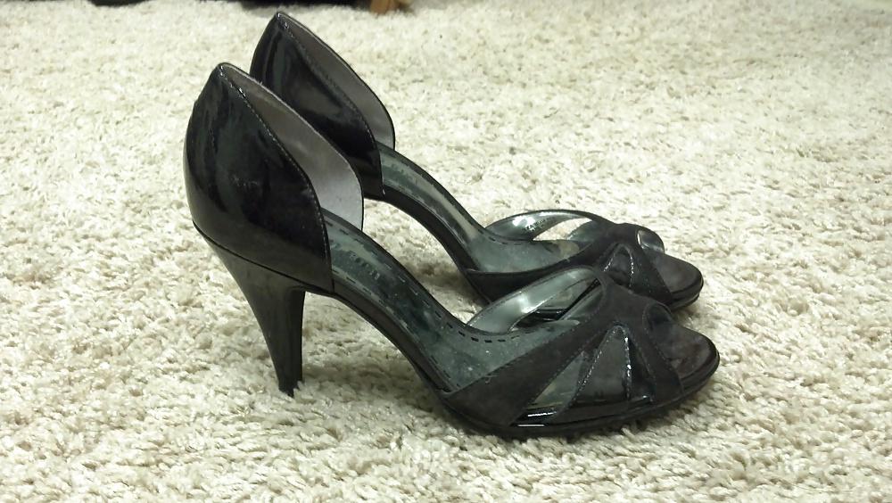 25P House Sitting (My Neighbors Shoe Collection!)