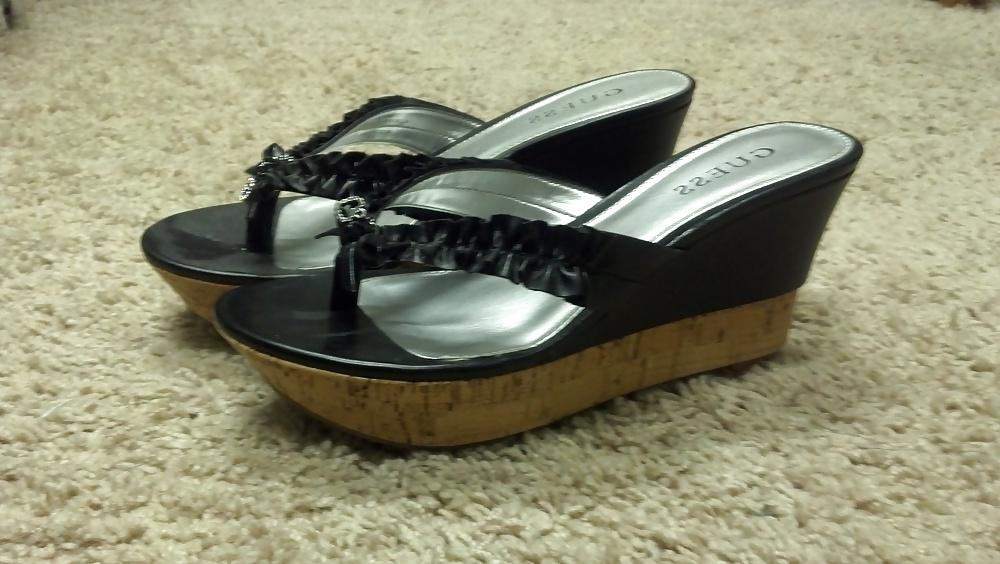 25P House Sitting (My Neighbors Shoe Collection!)