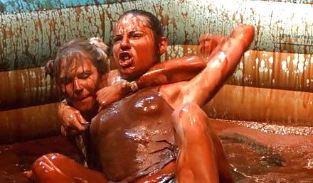 25P Female mud wrestling