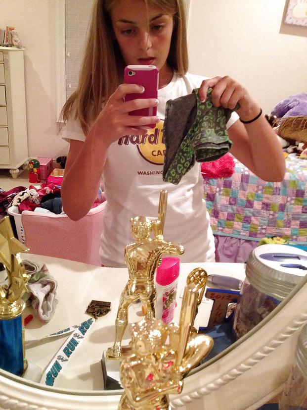19P Amigas ensenando calzones Friend showing panties #7