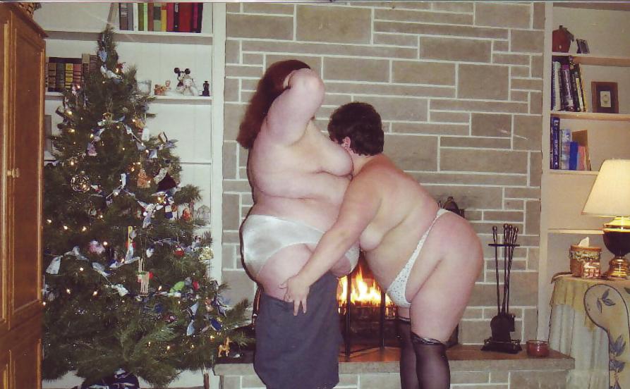 25P The girls wrestling