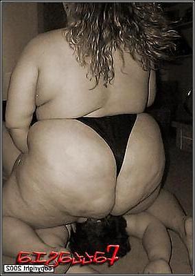 25P The girls wrestling