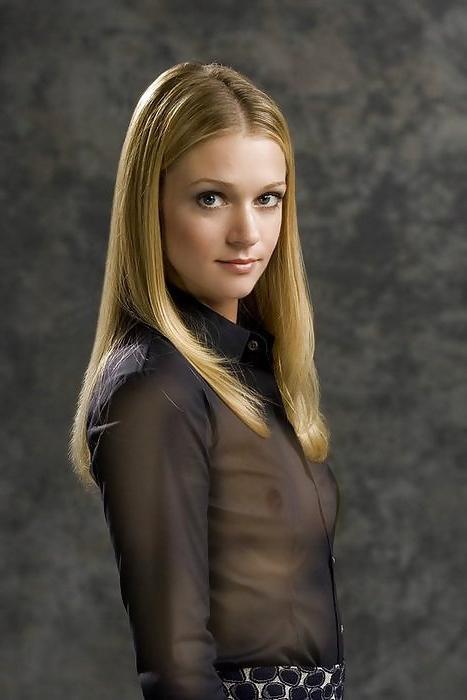 21P A.J. cook (Criminal Minds) she is canadian 