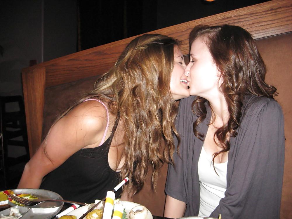 25P Fun Sexy Party Friends