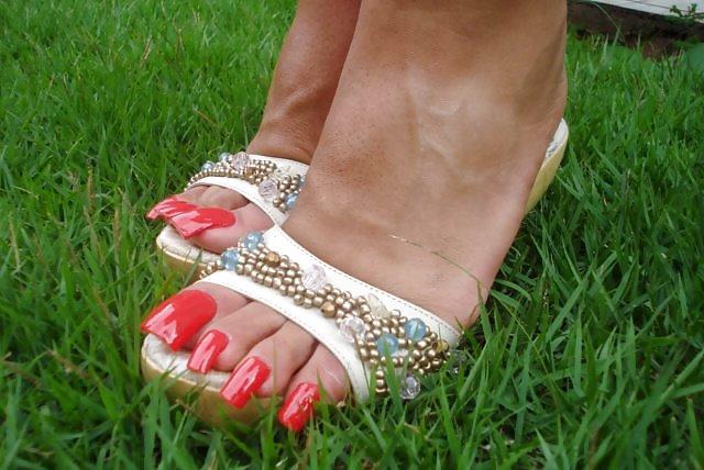 10P Long Toenails