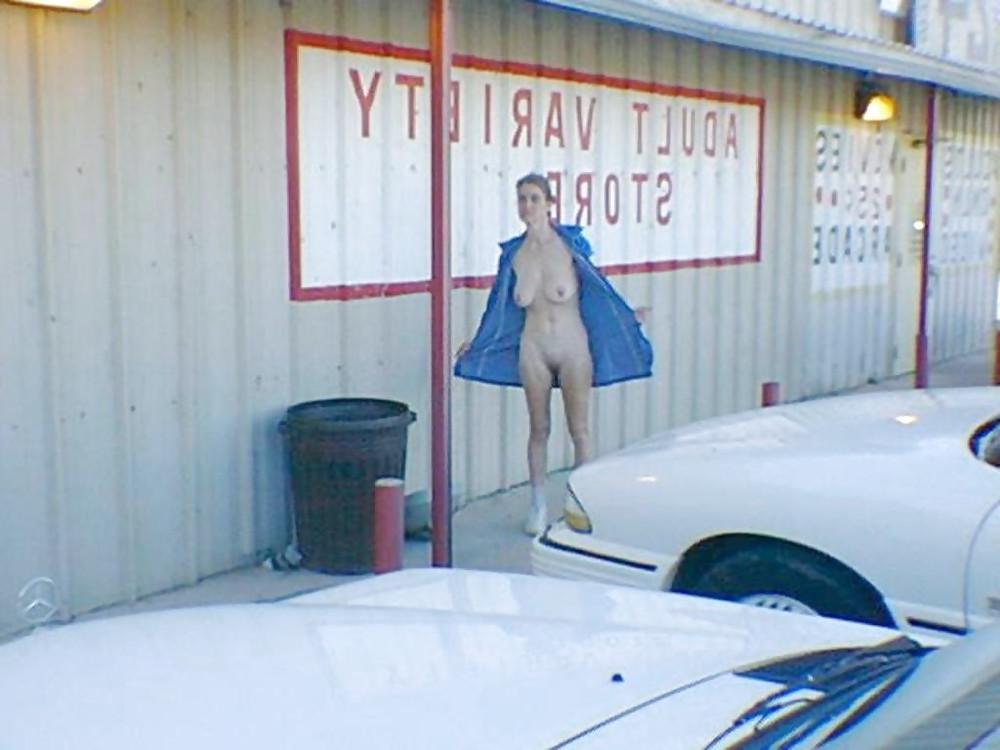 25P The Legend of the Adult Bookstore Slut
