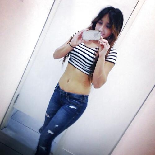 25P My friend non nude MILF self shots