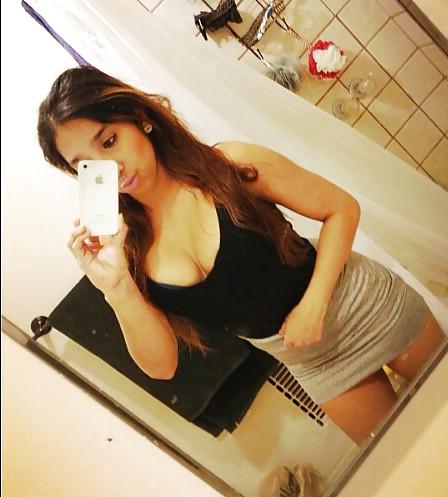 25P My friend non nude MILF self shots