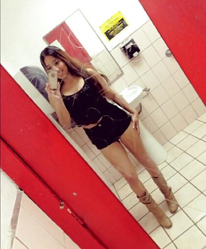 25P My friend non nude MILF self shots