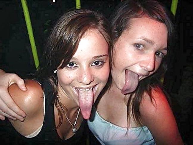 11P Küken mit unheimlich langen Zungen 4