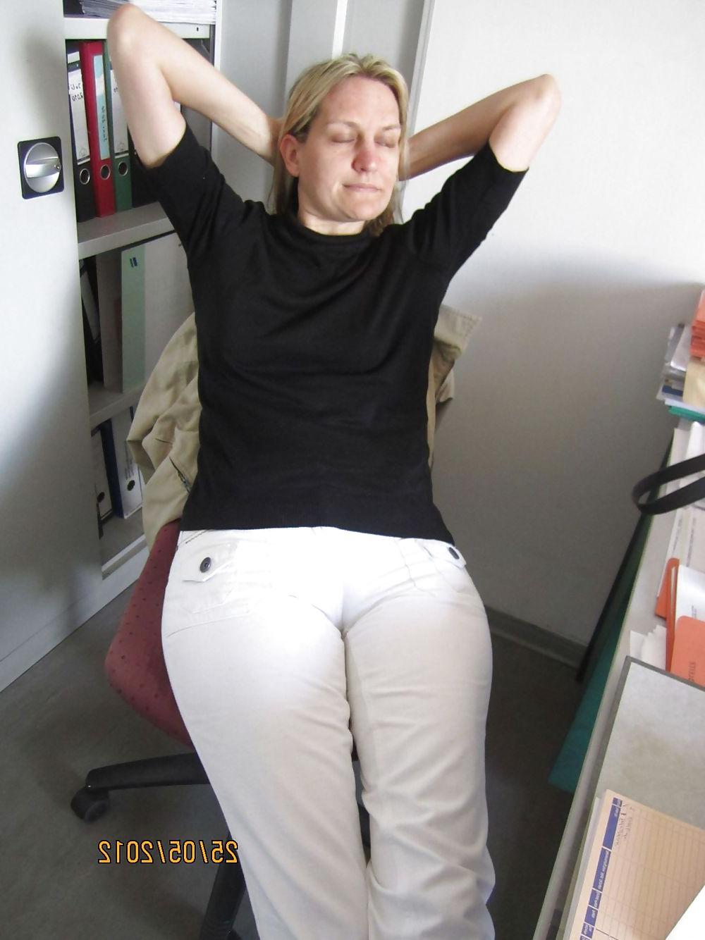 12P Fotze frisst Hose