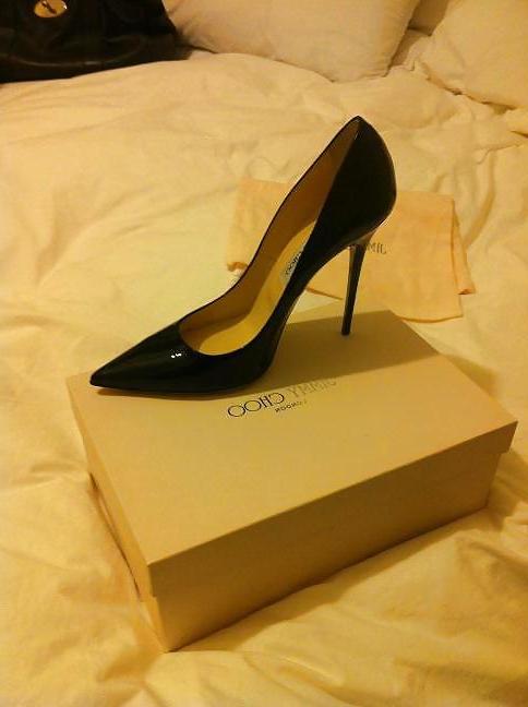 20P Ballbusting High Heels