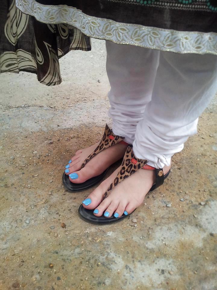 25P Contribution by adolg - indian feet, hands, painted nails
