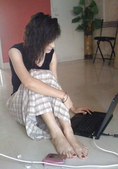 25P Contribution by adolg - indian feet, hands, painted nails