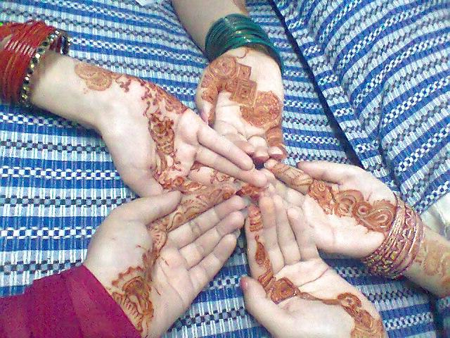 25P Contribution by adolg - indian feet, hands, painted nails