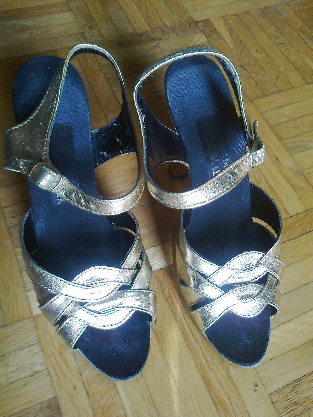 14P Golden Peep Toe Heels