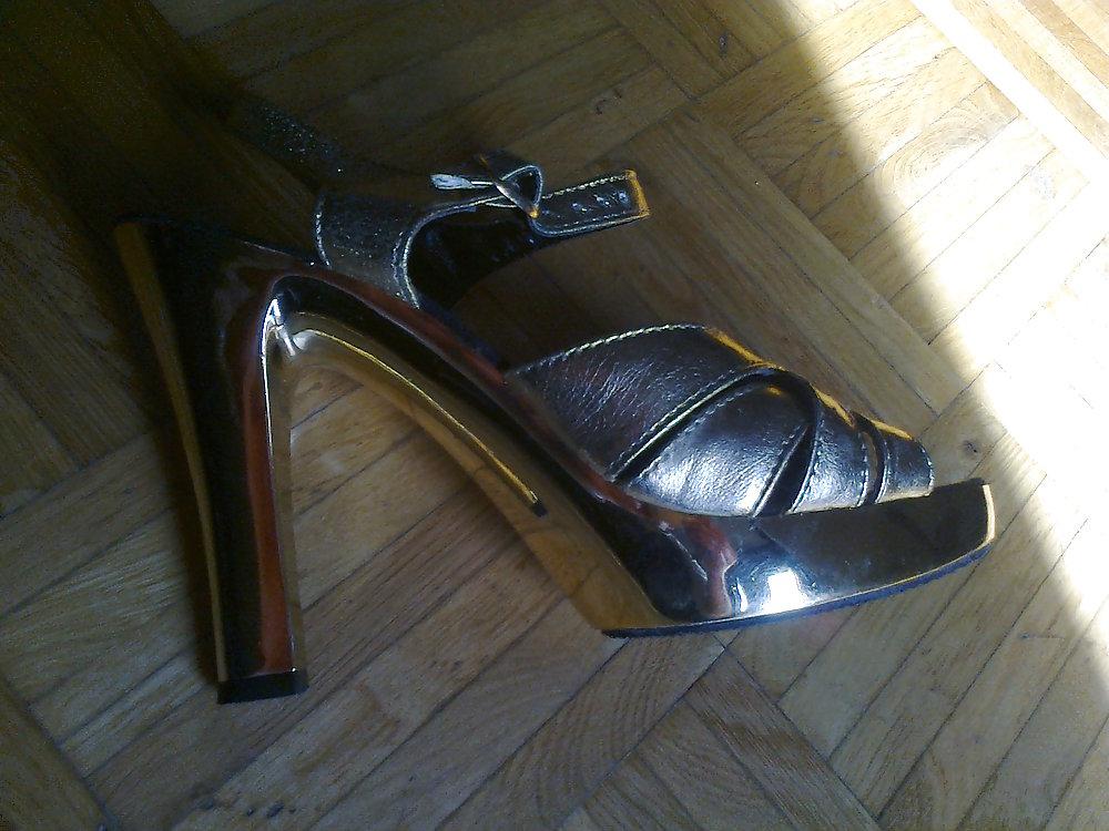 14P Golden Peep Toe Heels