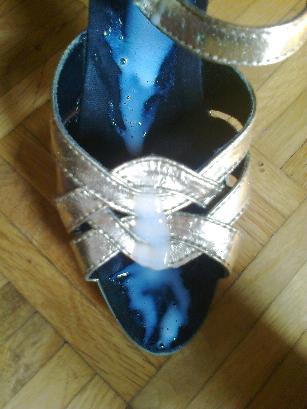 14P Golden Peep Toe Heels