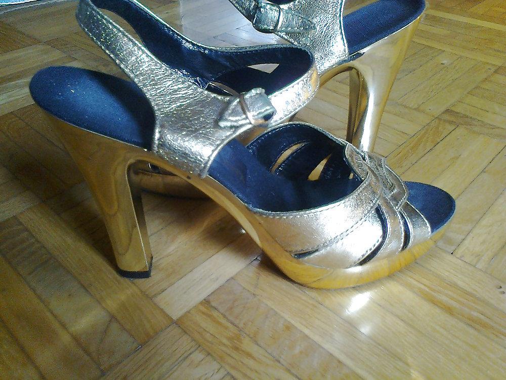 14P Golden Peep Toe Heels