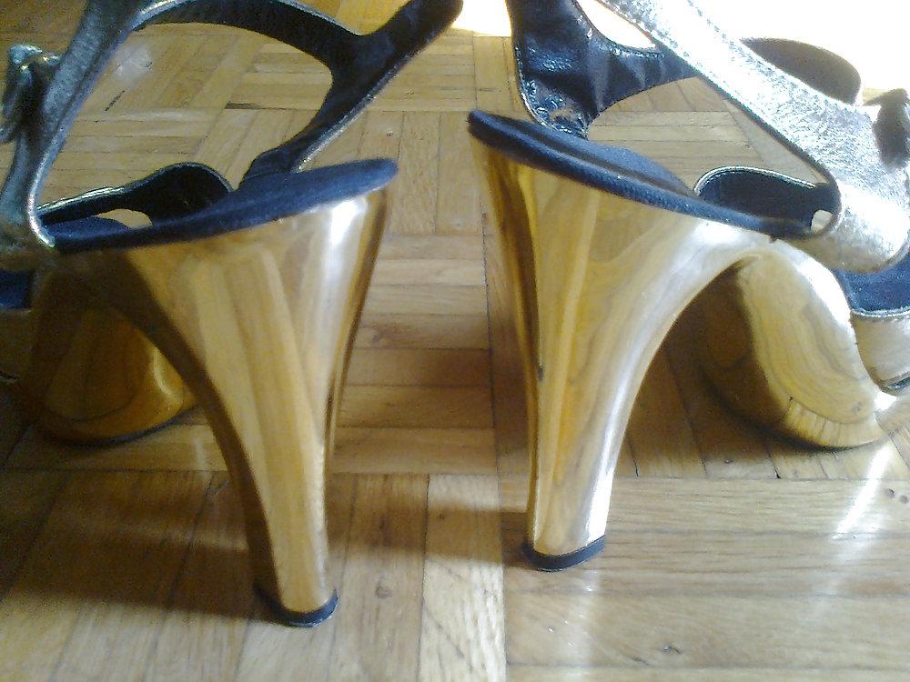 14P Golden Peep Toe Heels