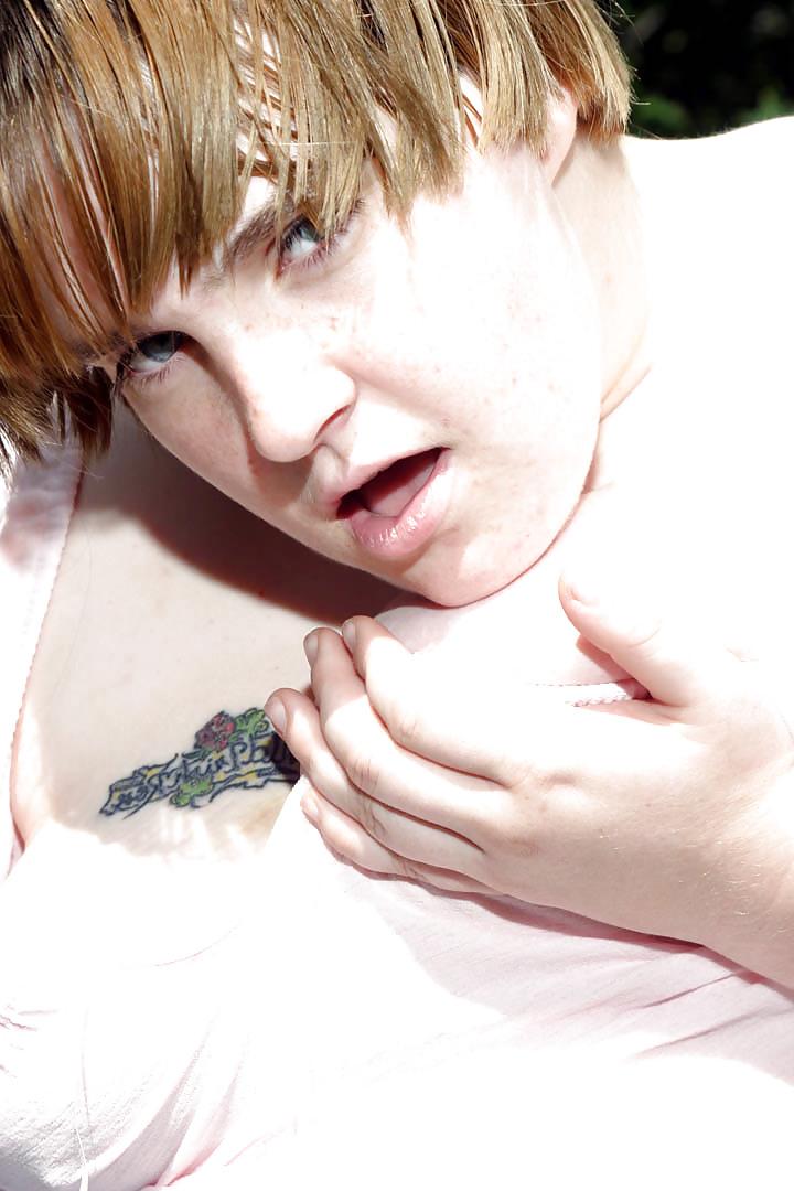 25P Kaylee Hairy Park Pics