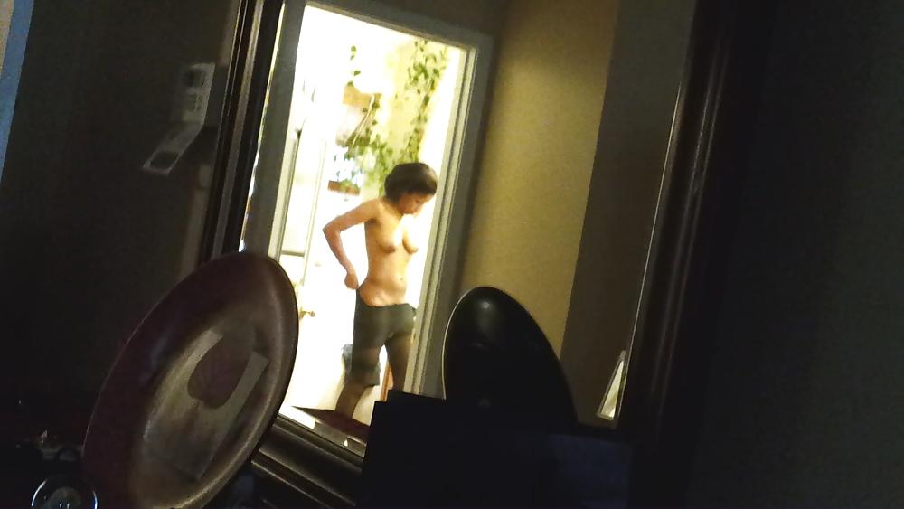8P Candid wife1