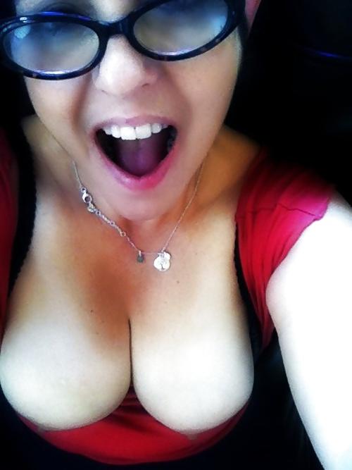 25P Sexy Milf Gets Naughty At Home