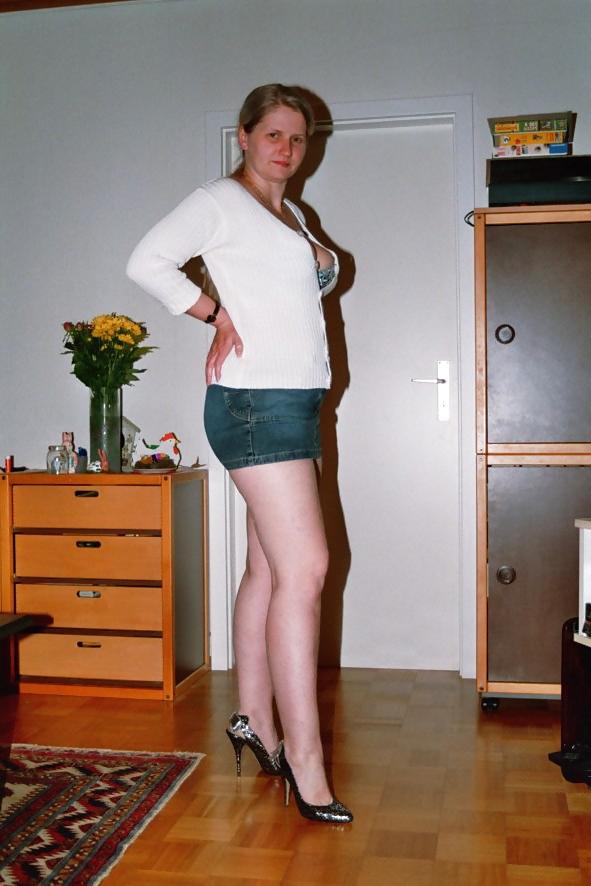 10P SAG - Wife's Hot Body In Short Tight Slinky Denim Skirt 02
