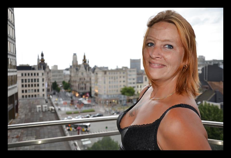 13P How do you fuck Dutch mature Edith? 2
