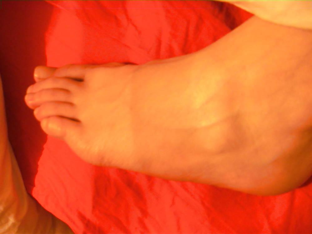 14P BB 's Feet 2012 - Foot Model with long toes, slender feet