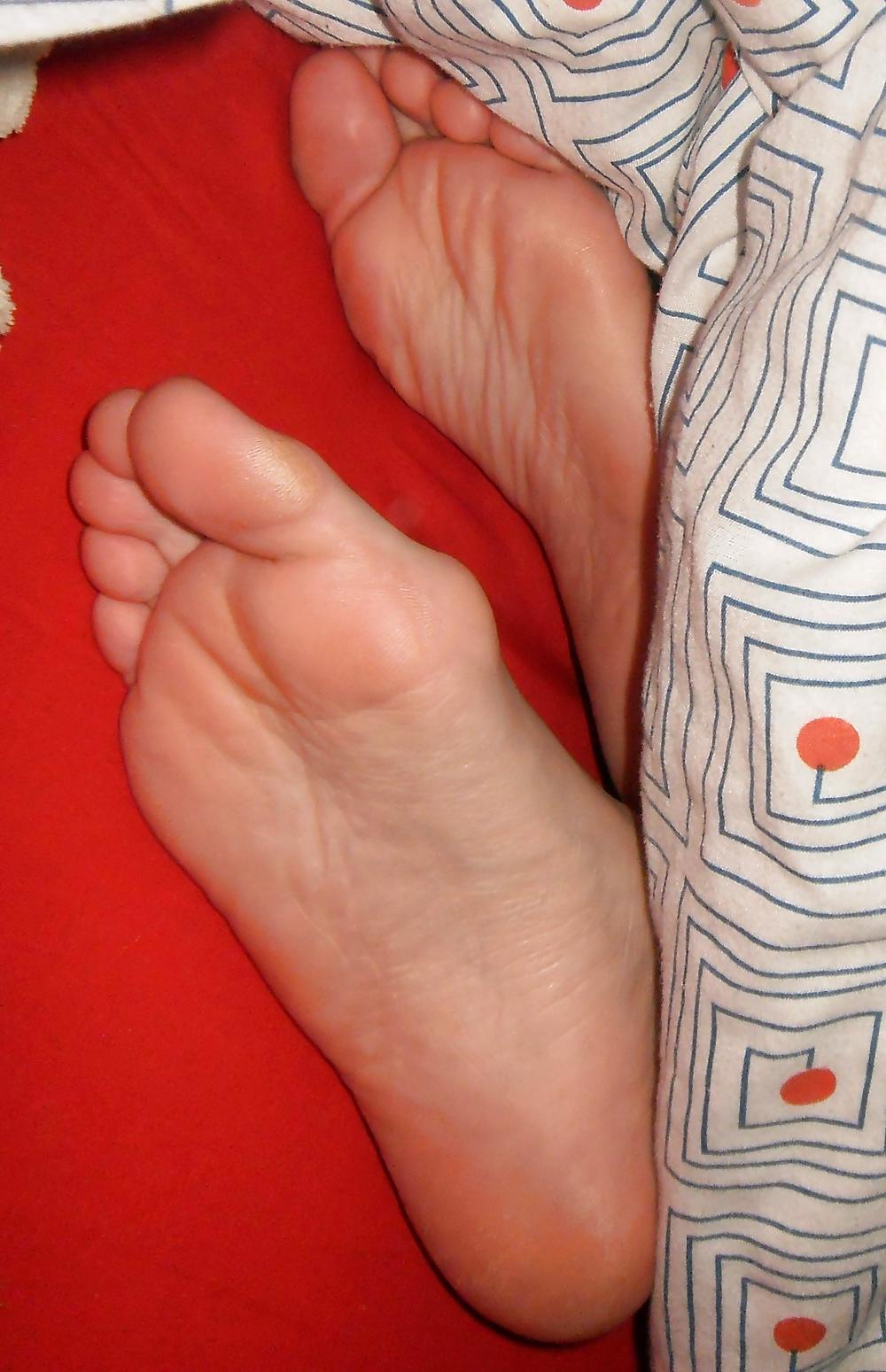 14P BB 's Feet 2012 - Foot Model with long toes, slender feet