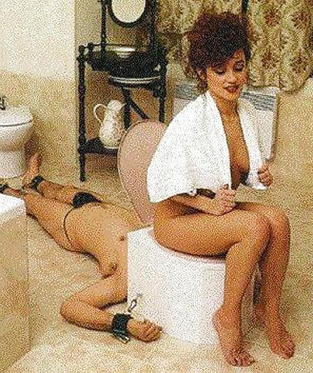 15P Toilet Slave for Women POV