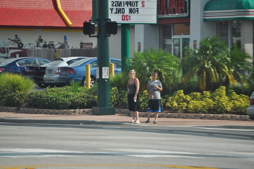 5P Two Hookers On a Corner