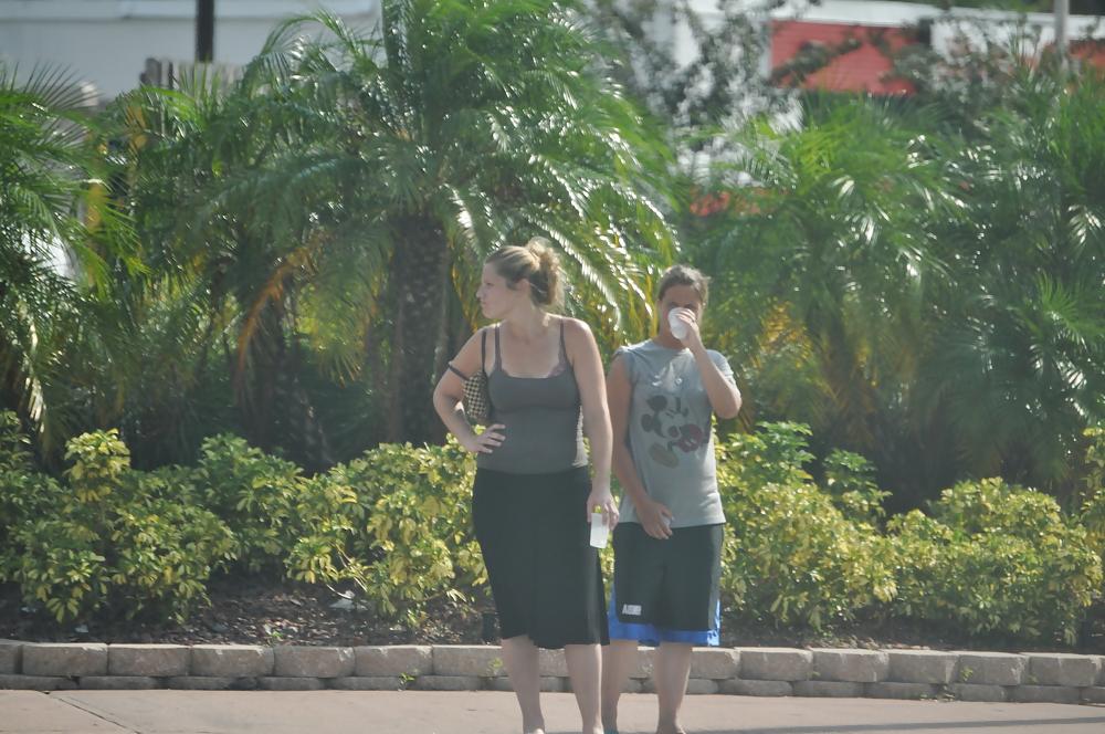 5P Two Hookers On a Corner